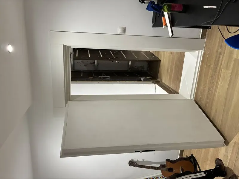 Porte laquée blanche — finition premium — Menuiserie, D-Allians Abidjan